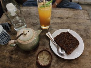 Tea, juice, banana bread at Phin Coffee in Quang Nam