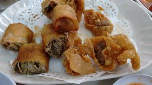 Spring roll & wonton at Zen Fut Sai Kai Vegetarian in Central Singapore