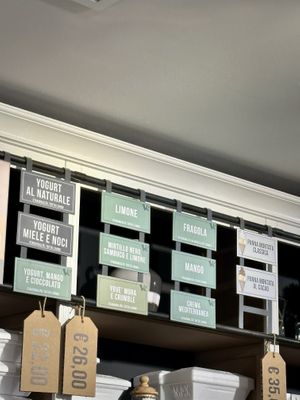 Flavours, green are vegan  at Gelateria La Romana in Peschiera Del Garda