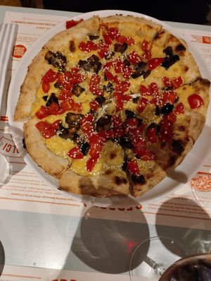 Hummus too dry at Berberè in Bologna