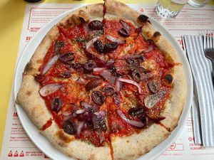 Mediterrana Pizza  at Berberè in Florence