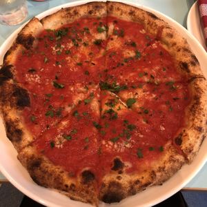 Marinara Pizza. Was honestly delicious! at Berberè in Florence