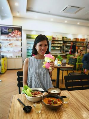 Volcano Curry Rice RM23.90
 Yee Mee in Herbal Soup RM15.90
Soup base, herbal powder, goji, lettuce, dong jui, pumpkin seed & tofu pok. 

Choice of Noodles: Yee Mee, coarse vermicel at BMS Organics - SetiaWalk in Puchong