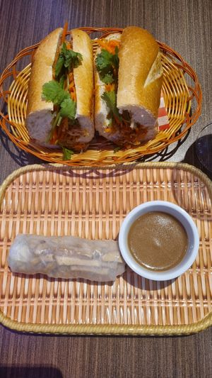 I was craving for Veg BanhMi after having had it in Vietnam 6 months back. This place satiated my cravings 🙂 at Sapa in Montreal