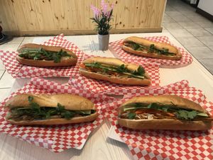 5 kind of Banh Mi vege at Sapa in Montreal