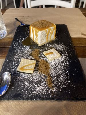 Cheesecake with salted Caramel at Cavo Bistrot in Cagliari