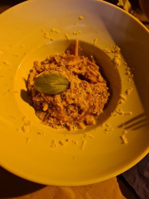 Spaghetti and cream at Cavo Bistrot in Cagliari