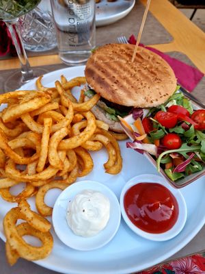Beyond burger at Cavo Bistrot in Cagliari