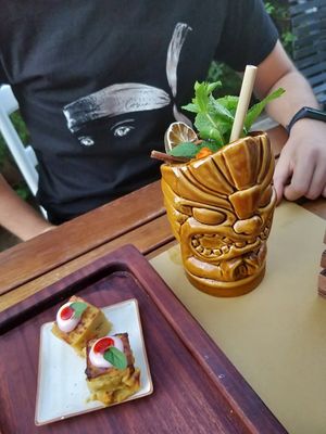 Aperitif at Cavo Bistrot in Cagliari