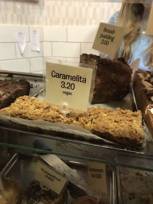 one vegan pastry at Broodnodig in Utrecht