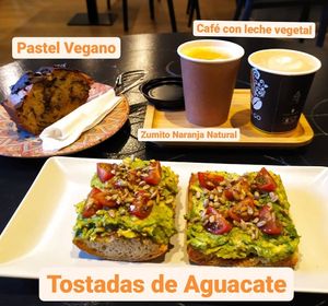 Vegan desayuno at La Tetera in Terrassa