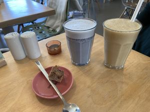 Blue majik with sprout (good) and Zonnestraal smoothie (quite good, but with a strong coconut taste)  at Klein Geluk Ontbijt in Heemskerk