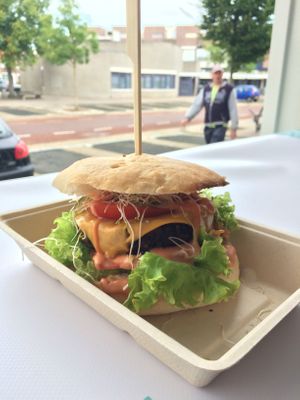 vegan, glutenvrij geraffineerde suikervrij - Klein Geluk ontbijt en lunch at Klein Geluk Ontbijt in Heemskerk