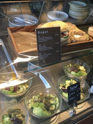 Vegan bagels at Farel Bistro in Biel