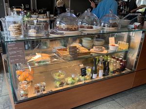 Vegan cookies, cakes, focaccia, bagels and salads at Farel Bistro in Biel