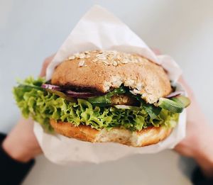 vegan burger at Krowarzywa in Poznan