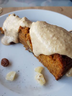 Carrot cake con frosting de anacardo at Mandrágora  in Getxo