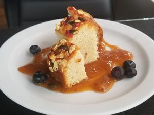 Plumcake at Mandrágora  in Getxo