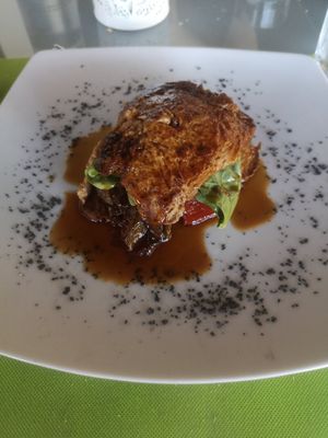 Seitan and veggies at Mandrágora  in Getxo