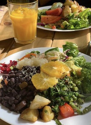 Buffet livre 100% vegan 💚 at Ve - Emporio e Restaurante Vegano Moinhos in Porto Alegre