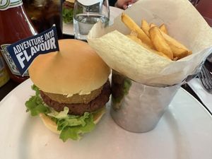 Vegetarischer Burger als vegane Version  at Hard Rock Cafe in Venice