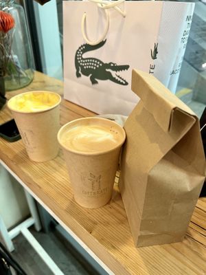 Karpttenkuchen zum Mitnehmen - ein MUSS!   at Haferkater - Hbf Dresden in Dresden