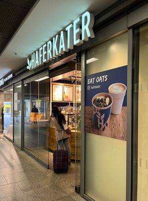 Der Laden von außen   at Haferkater - Hbf Dresden in Dresden