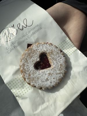 Linztörtchen  at Cafè Konditorei Confiserie Pöhl in Merano