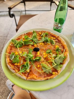 Vegan pizza at Rica in Rijeka