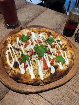Masala pizza at Vistro in Bangkok