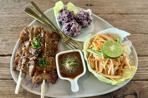 Mooping Soi 24  at Vistro in Bangkok