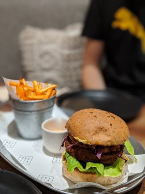 Chicken burger at Vistro in Bangkok