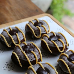 Peanut Butter Chocolate Donuts at Vistro in Bangkok