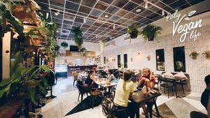 Mood at Vistro in Bangkok