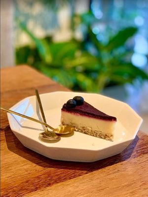 Blueberry Cheezecake at Vistro in Bangkok