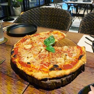 Vizza  at Vistro in Bangkok