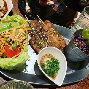 Mooping and Papaya Salud  at Vistro in Bangkok