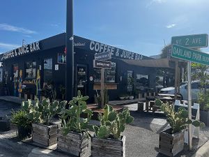 front of the cafe at Oakland Coffee & Juice Bar in Oakland Park