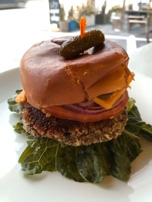 vegan burger at Oakland Coffee & Juice Bar in Oakland Park