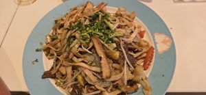 Vegetable chow mein at Loving Hut in Orlando