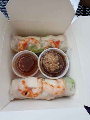 Fresh spring rolls with vegan shrimp and vegan ham  at Loving Hut in Orlando