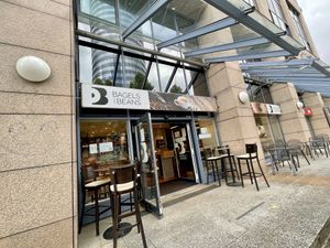 outside at Bagels & Beans in Jena