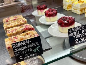 cake at Bagels & Beans in Jena