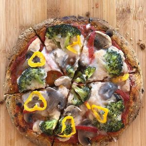 Vegan pizza at Bar Can Lima in Ibiza