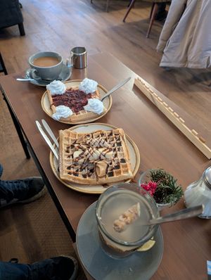 Banana+Peanut and Hot Raspberry+Vegan whipped cream waffles at Bewaffel Dich in Halle