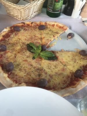 Pizza  at Olive in Sveti Stefan