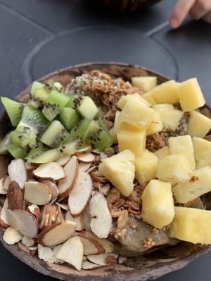 Greensday smoothie bowl at Create Your Nature in Winter Park