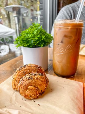 Everything bagel scallion cream cheese croissant. Absolutely unreal! & can’t forget the dirty chai at Plant City in Providence