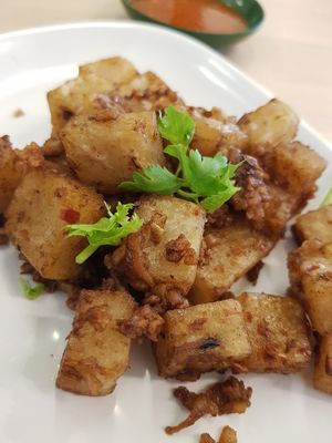 Carrot cake with omnipotk at Food in The Woods 小树林 in Northeast Singapore