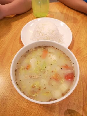 Fish soup rice at Food in The Woods 小树林 in Northeast Singapore